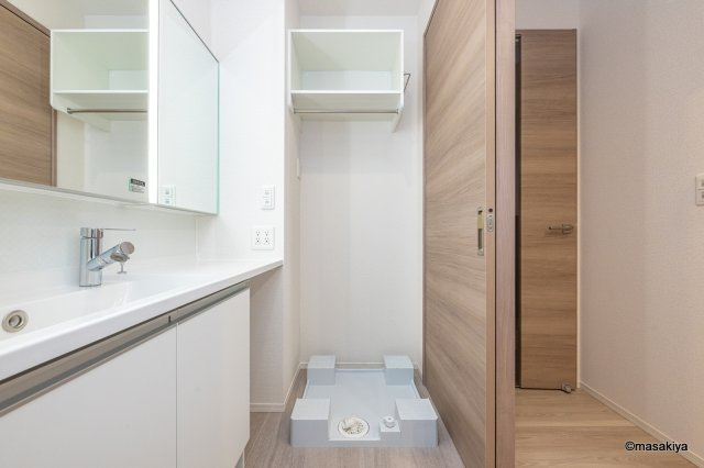 トリシア東口の洗面所