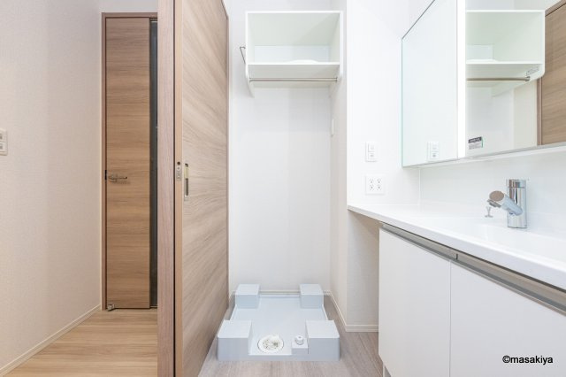 トリシア東口の洗面所