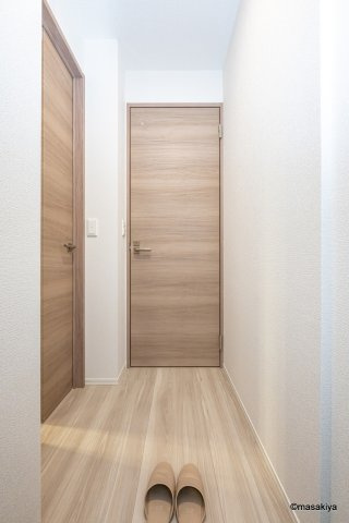 トリシア東口の玄関