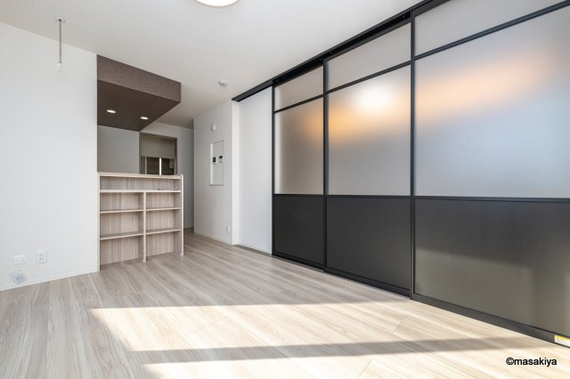 トリシア東口の居間・リビング