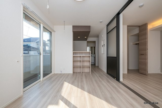 トリシア東口の居間・リビング