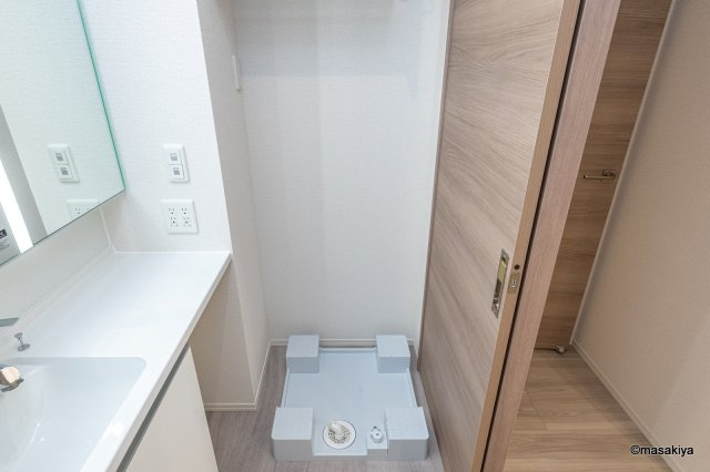 トリシア東口の洗面所