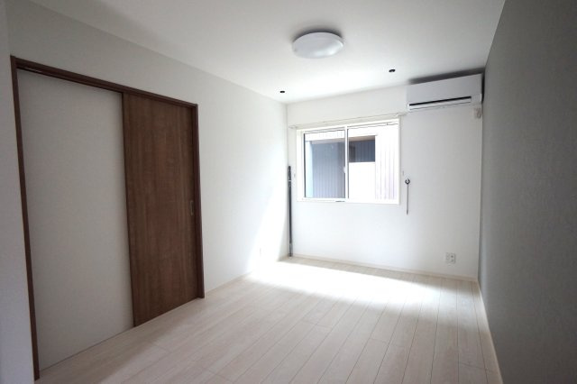 スターガーデン経田の居間・リビング