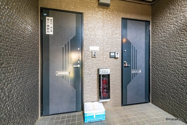 ロイヤル・ウイング　Eのエントランス