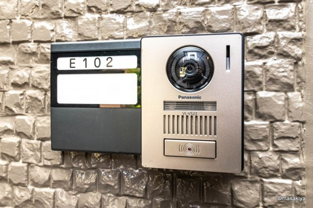 ロイヤル・ウイング　Eのエントランス