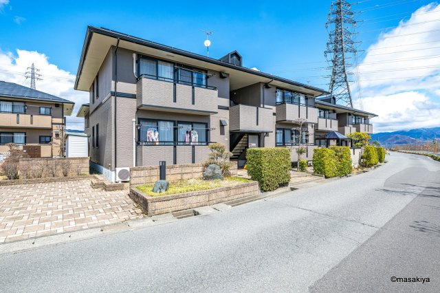 ロイヤル・ウイング　Bの外観