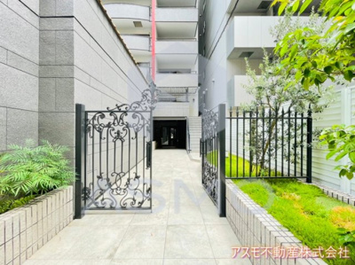 【エントランス】 | アバンダント釣鐘