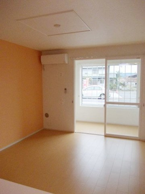 【居間・リビング】 | ストロベリ－　クロップ | 使いやすい居間です