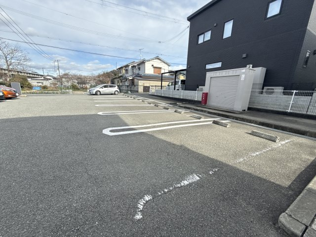 サンリットベルＡの駐車場