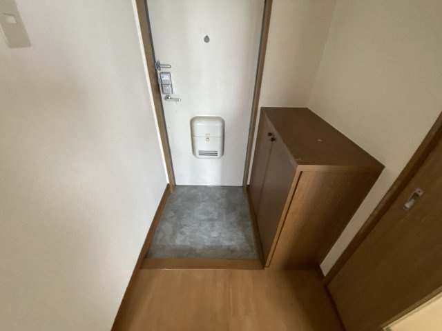 アヴニールユキの玄関