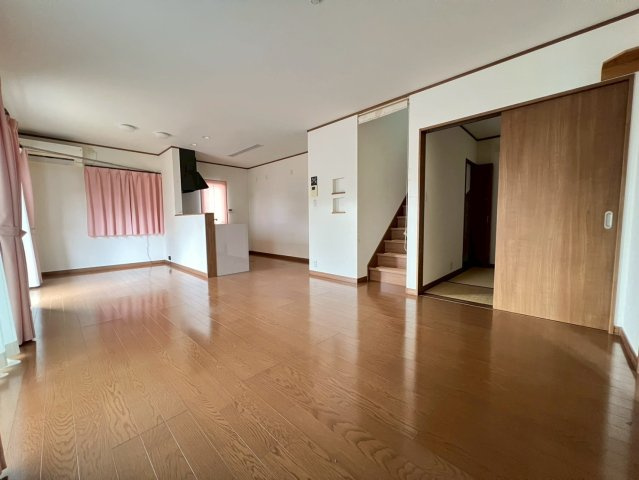 和歌山市つつじが丘2丁目・中古戸建・54728の居間・リビング