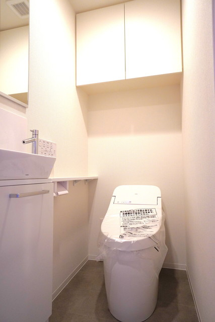 アヴァンカーサ町屋のトイレ|※写真は同タイプ住戸です。