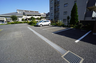 【駐車場】