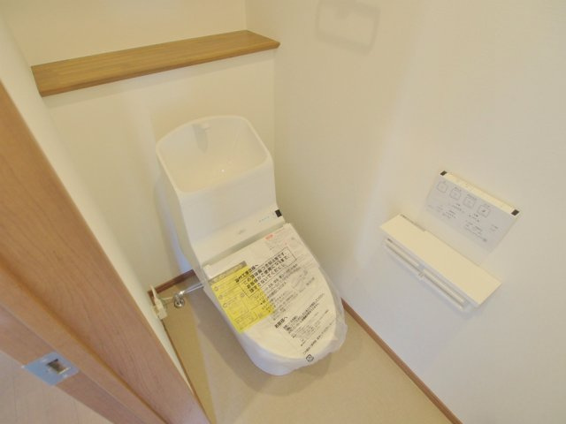 VILLA MONZEN Ⅱのトイレ