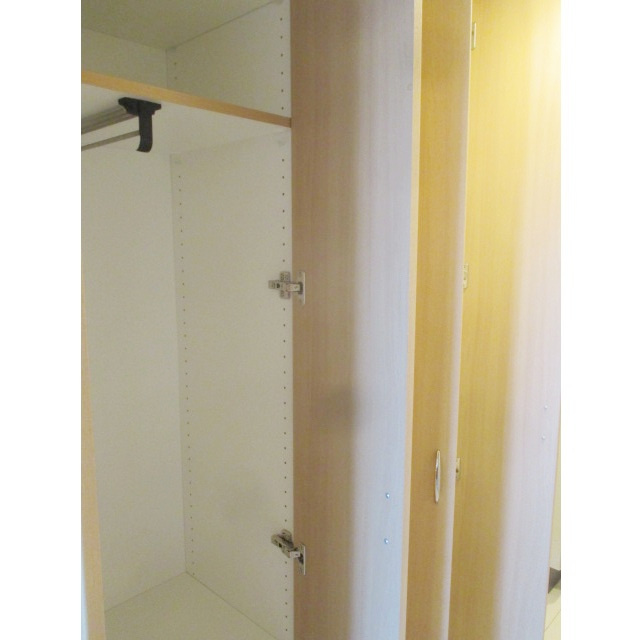 ルーブル千歳烏山の内装|明るい色調の室内です