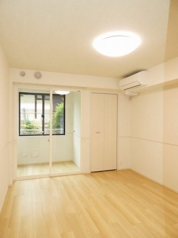 Ｌｕｃｅ　伴中央の居間・リビング|おしゃれな居間です