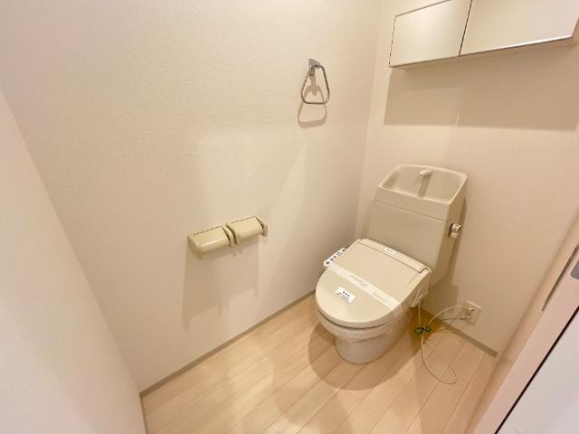 エクセレンス東野Ⅲ番館のトイレ|シャワー付トイレ