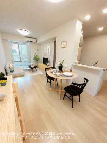 フルールドゥボヌールアオイの居間・リビング|こちらの居間で趣味の時間をお楽しみください