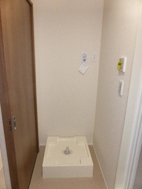 ユアメゾン美鈴園(ペット)の洗面所|明るい洗面所です