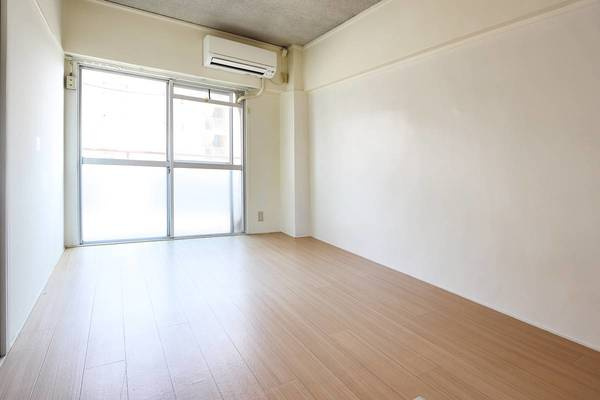 ビレッジハウス願万地2号棟の居間・リビング|ビレッジハウスの同一物件・同一タイプの間取りの写真です