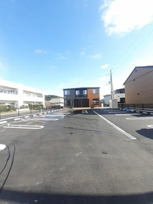 【駐車場】 | ベルシャイン　紀三井寺　Ⅰ