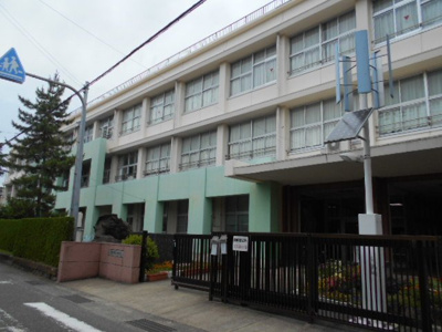 【周辺】 | リアン・ファミーユ | 由良小学校様まで550m