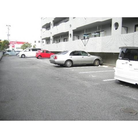 M・ソレイユの駐車場