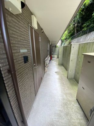 ブリーゼ磯子のロビー