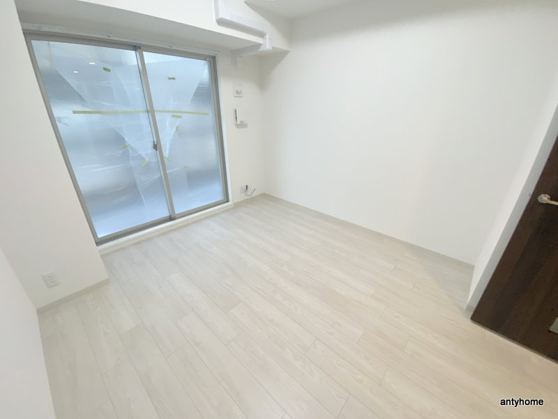 エステムコート大阪グラビティ　仲介手数料無料の洋室