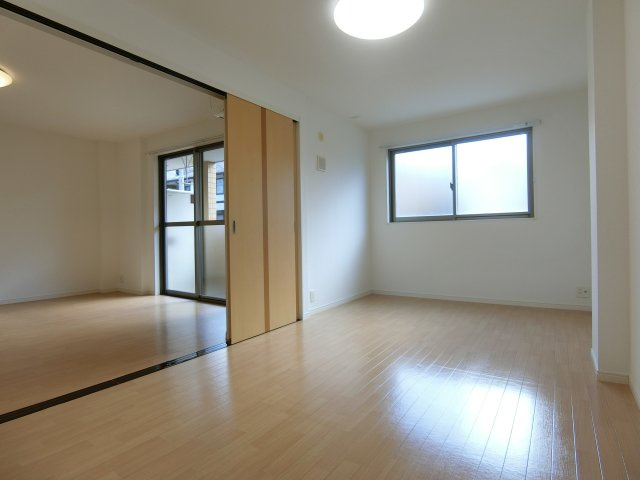 フレアマンションⅡの洋室