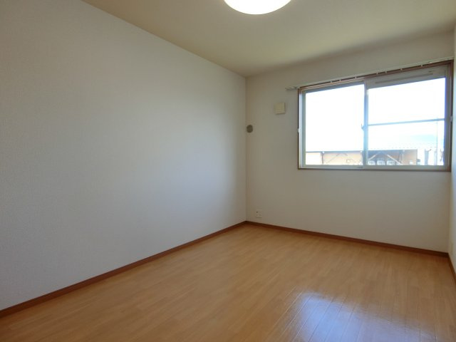 フローラルコート桜の洋室|イメージ206号室の写真