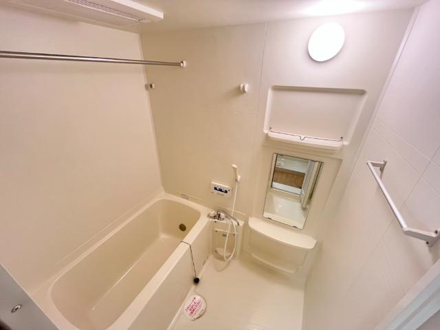 フローラルコート桜の浴室