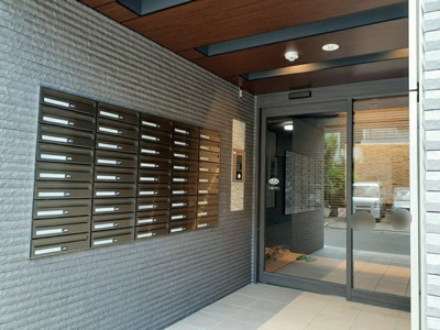 【エントランス】 | ブルック　ブリーズ