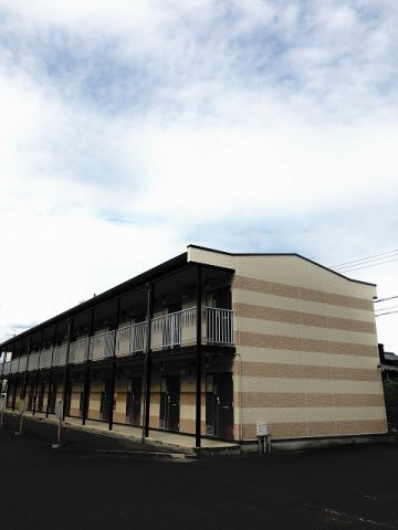 レオパレスプラヌス木津の外観