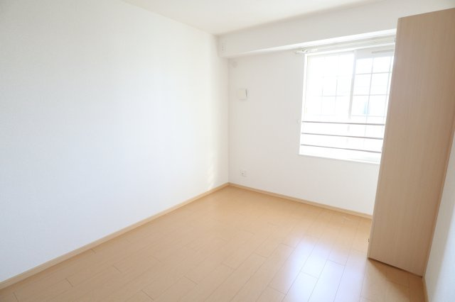 エスメラルダの洋室