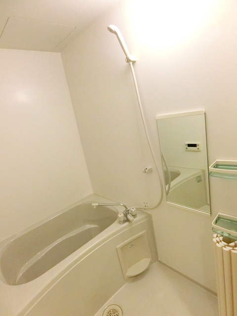 ヒルズオザクの浴室|追い焚き機能付きバス