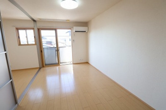 【居間・リビング】 | メゾンまるえ