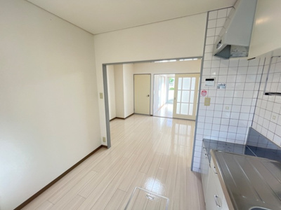 【居間・リビング】 | エスポワール神宮