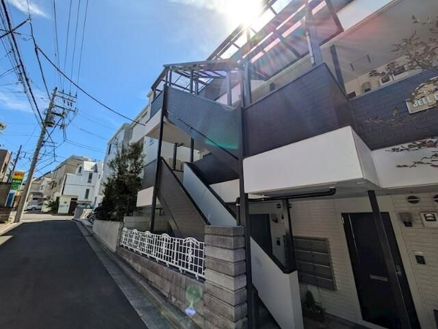 ドミールベルチェリーの外観