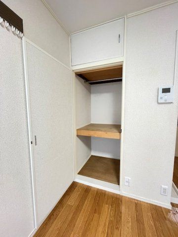 ドミールベルチェリーの収納|■クローゼット収納