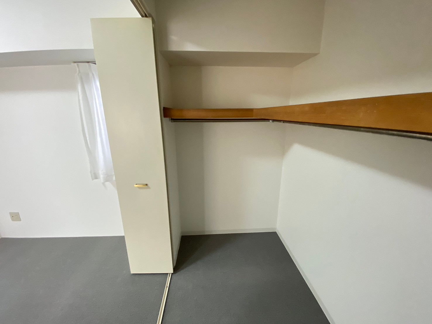 アピエス瀬戸末広町の収納|充分な収納スペースを確保！居室内に余計な家具を置く必要がないので、シンプルですっきりとした空間になります。