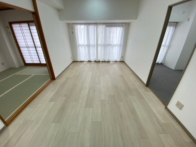 アピエス瀬戸末広町の居間・リビング|陽当たり良好なリビング空間♪