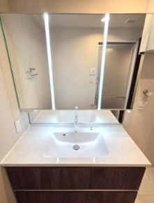 ダイアパレスアビエント亀戸の独立洗面台