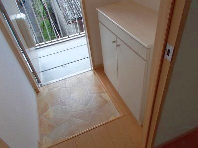 カーサ前栽の玄関