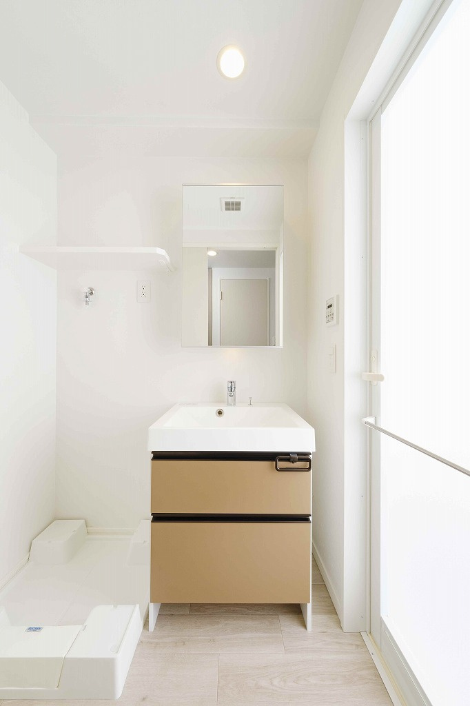 エンクレスト香椎駅前のトイレ|落ち着いた色調のトイレです