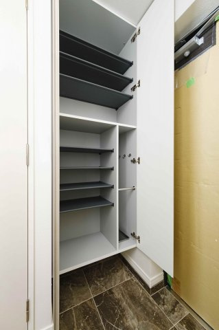 エンクレスト香椎駅前の収納|便利な収納スペースです