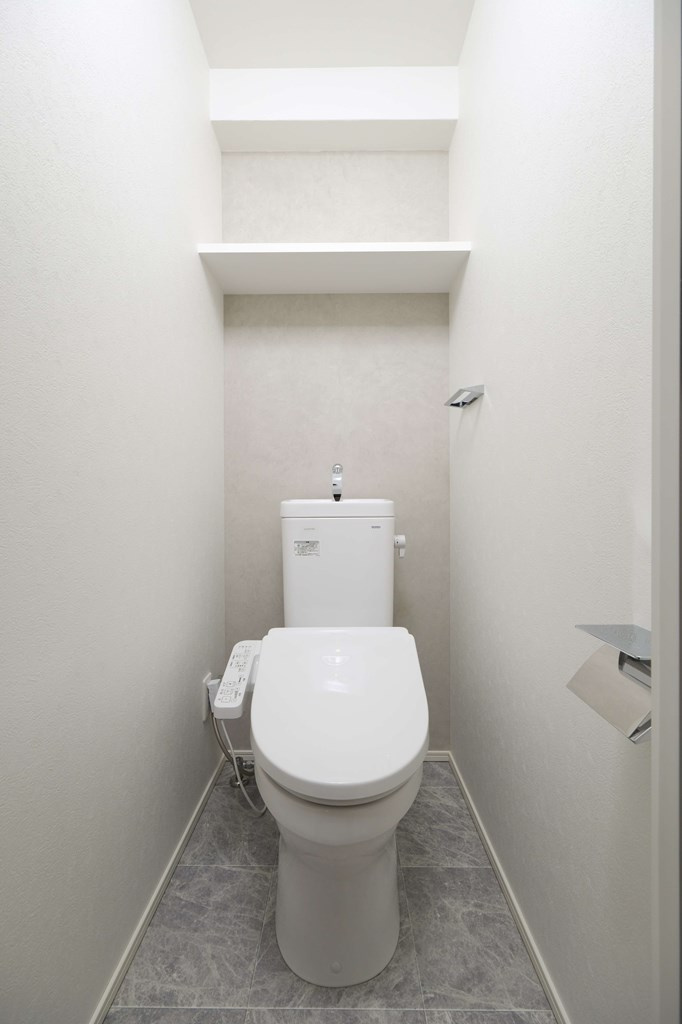 エンクレスト香椎参道のトイレ|落ち着いた色調のトイレです