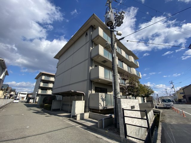 ECLARGE　A棟
