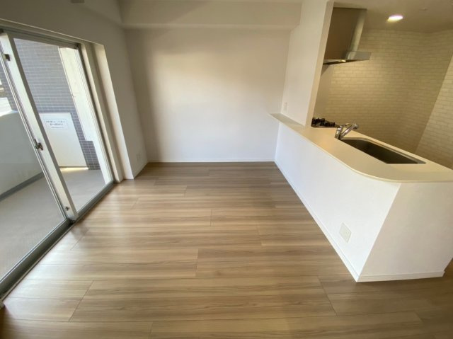 ヴェルディーク荒子川公園のダイニング|ダイニングテーブルを置くスペースが十分確保できます！