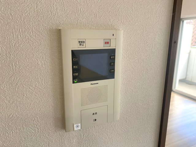 ヴェルディーク荒子川公園のセキュリティ|モニター付きインターホンは、来客の際に来訪者のお顔を確認できるので安心です！